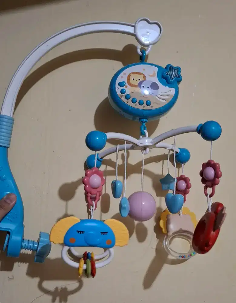Mainan Gantung Tempat Tidur Bayi