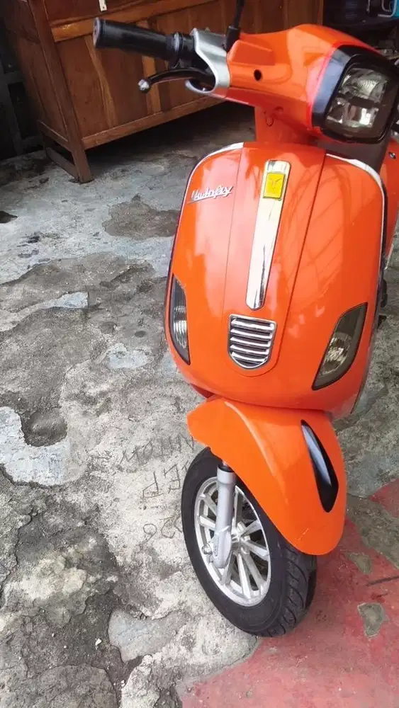Motor Listrik U-Winfly Vespa 2025 Like New, Mulus Terawat! NEGO