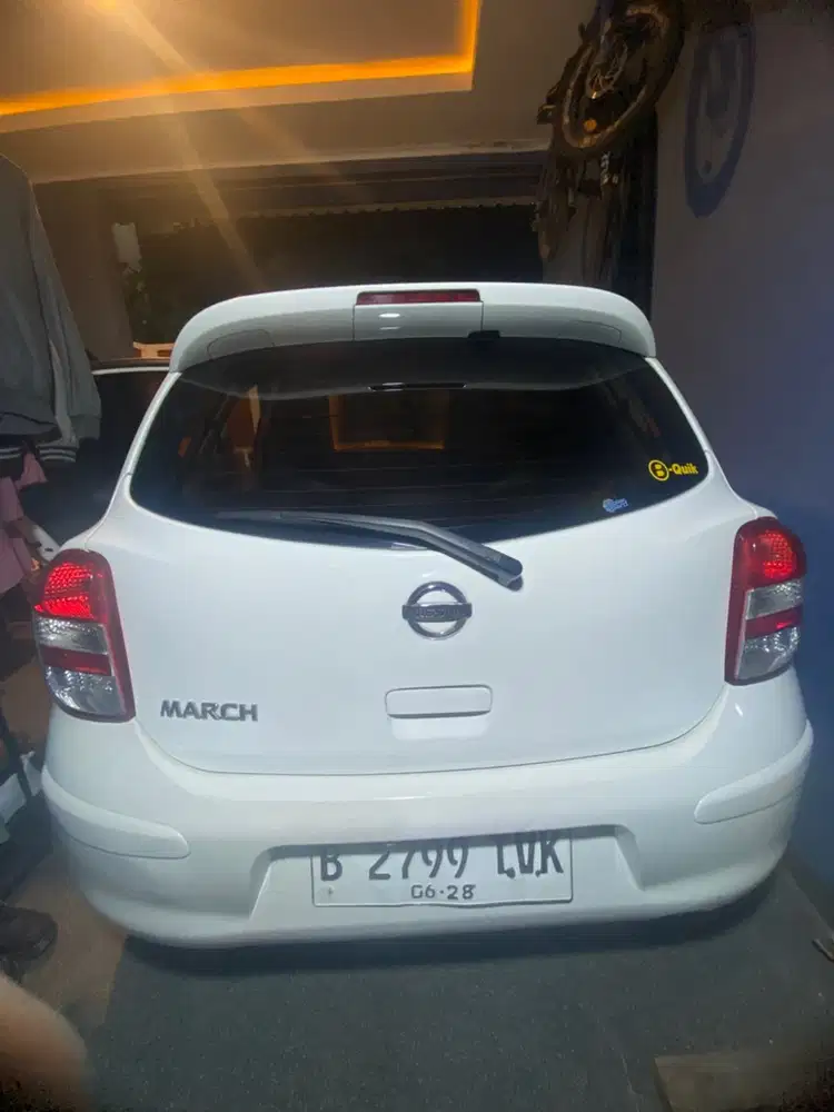 Nissan March 2012 Bensin