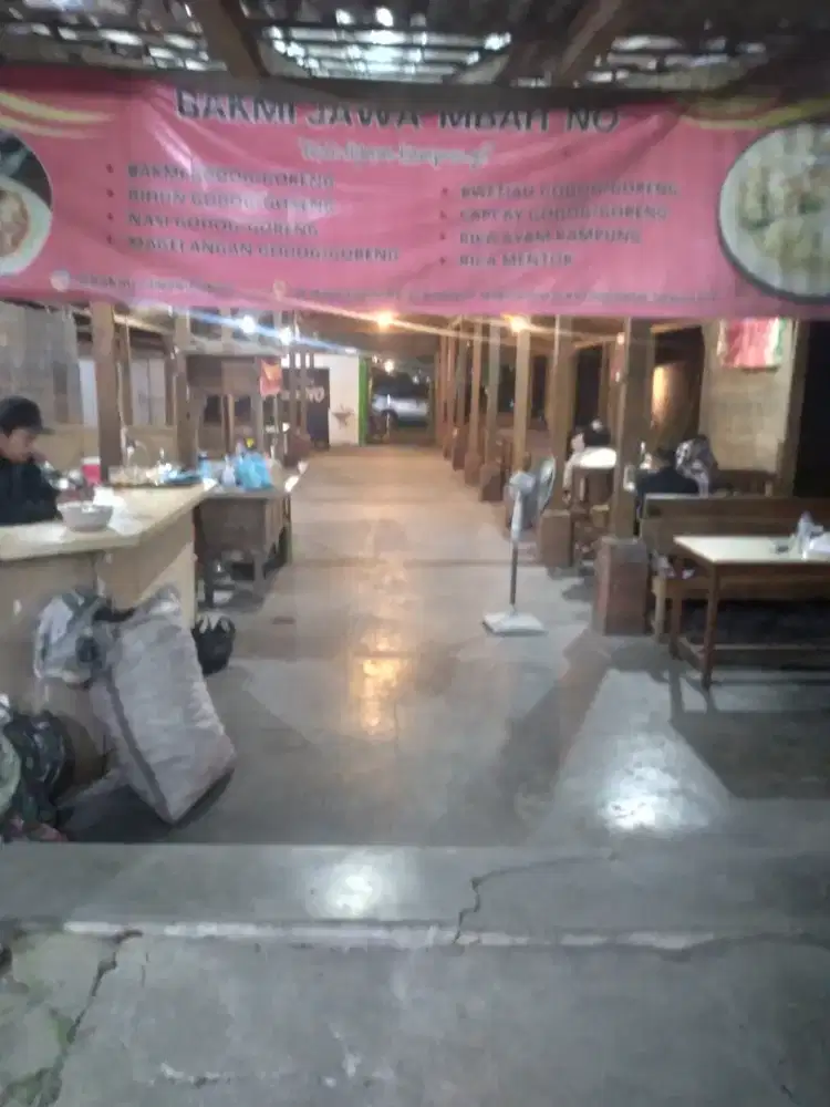 DICARI KARYAWAN WARUNG BAKMI