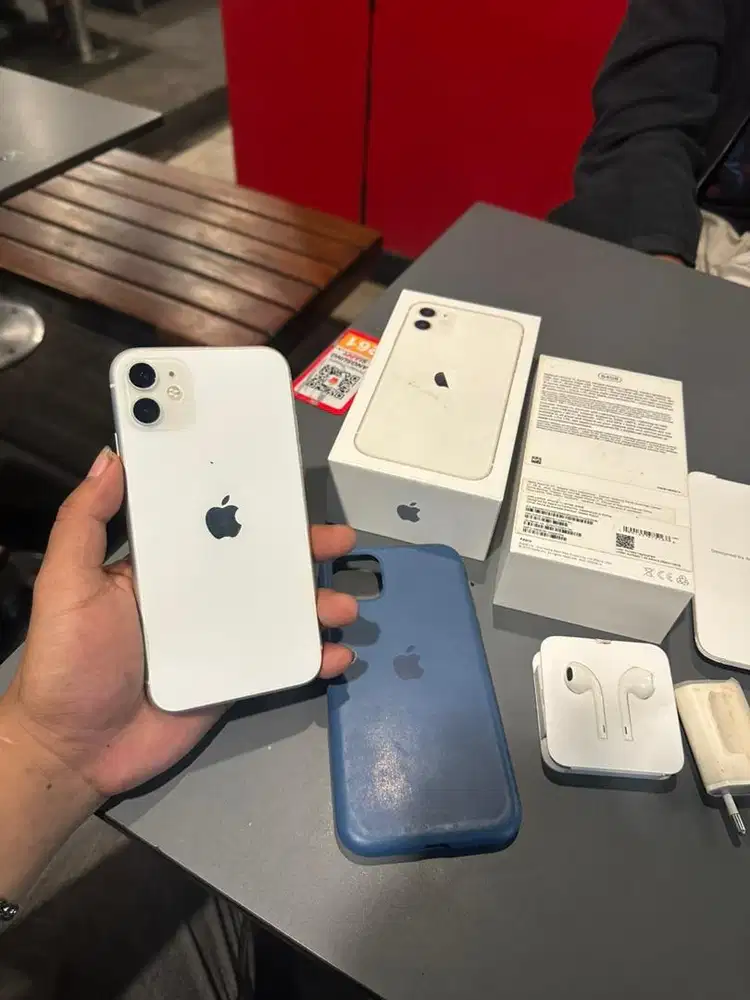 IPhone 11 64 iBox