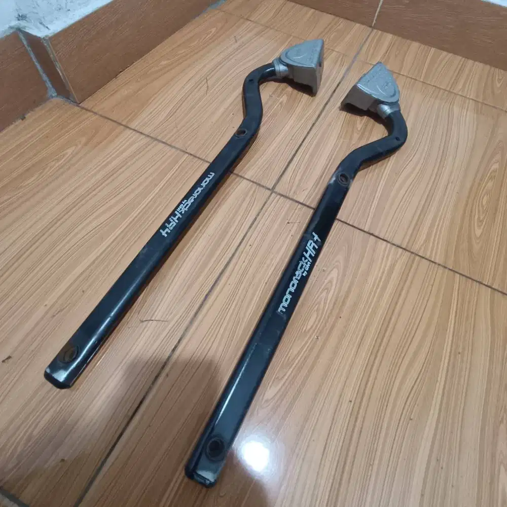 Bracket Box Givi HR4 Original