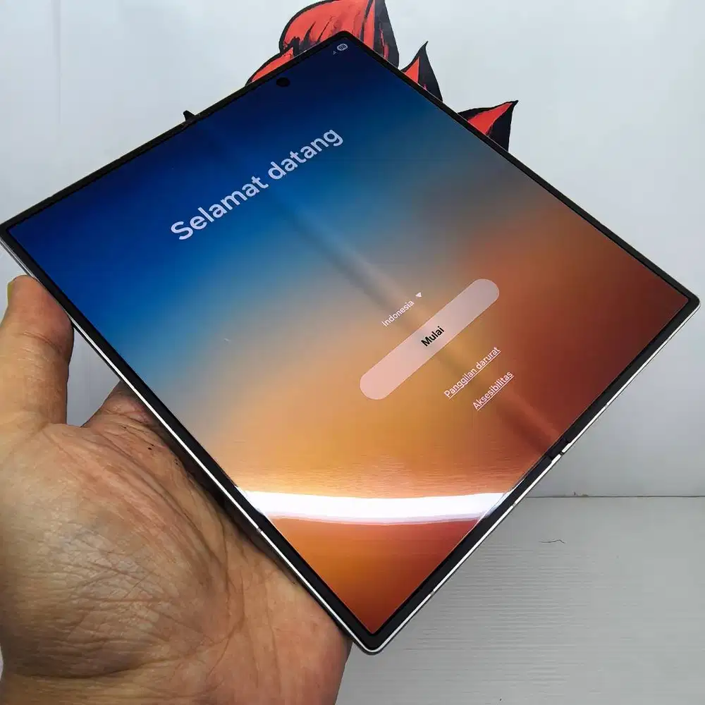 SUPER MULUS 99.9% Samsung Z Fold 7 Silver 12/256 Fullset Garansi ON !