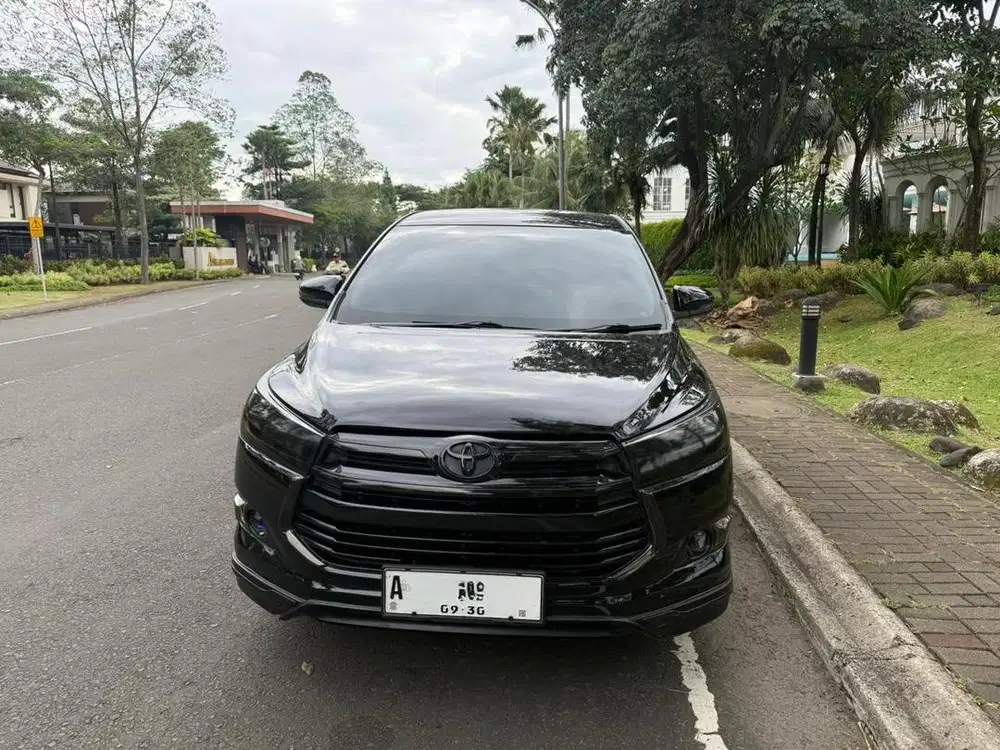 Innova Venturer Diesel M/T 2017