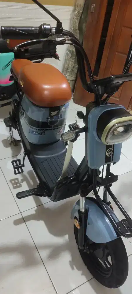 Sepeda listrik merk Genio