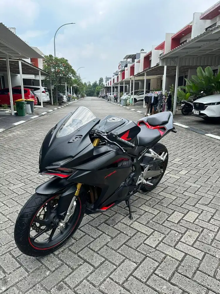 CBR250RR 2017 LOW KM MULUS TERMURAH