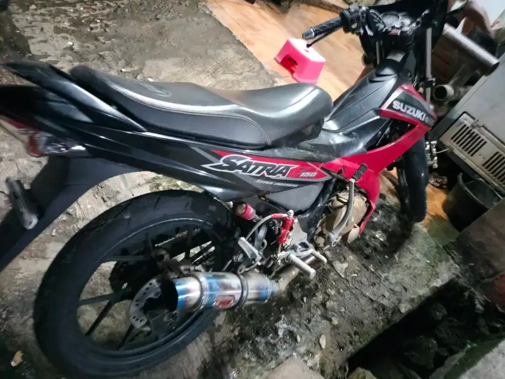 Dijual Motor Satria FU 2015