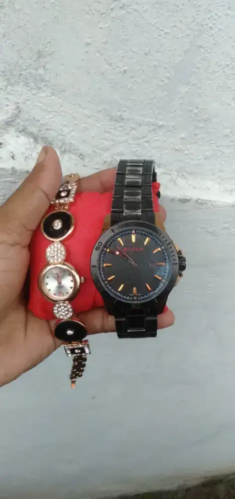 Di jual jam cew  asli dan original tahan air no minus wa dan hp