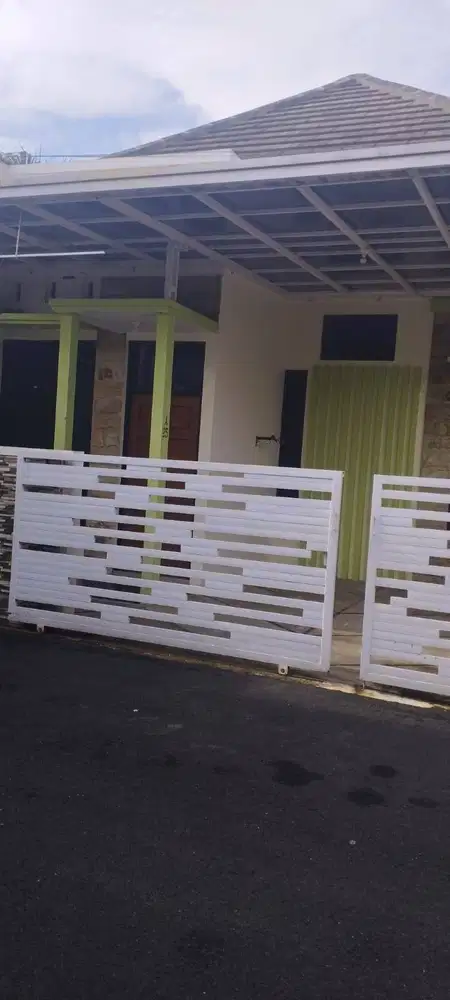 Dikontrakkan Rumah Baru di Dekat Undip (5 Menit)