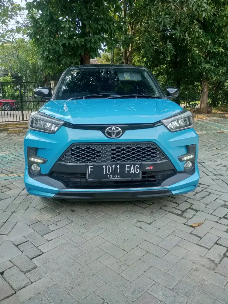 Toyota raize 10 GR TURBO two tone non tss