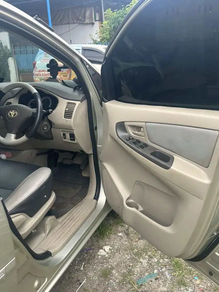 Toyota Kijang Innova 2008 Bensin
