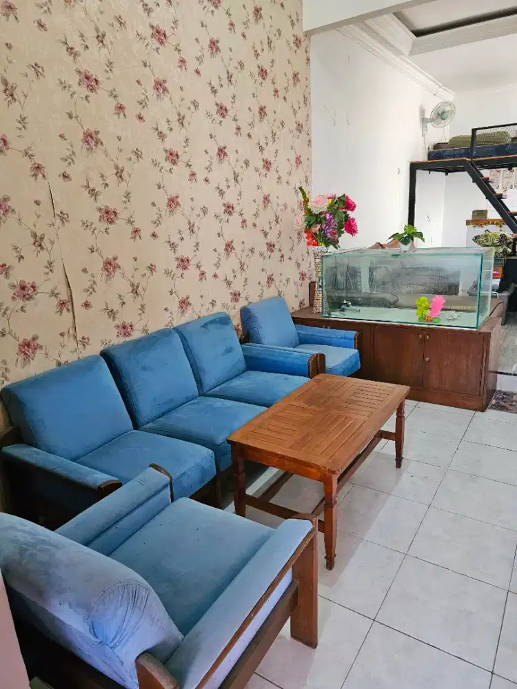 Disewakan Rumah Semi Furnish Sidoarjo