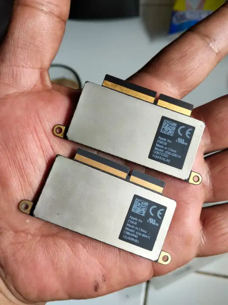 SSD 256gb copotan MacBook pro A1708