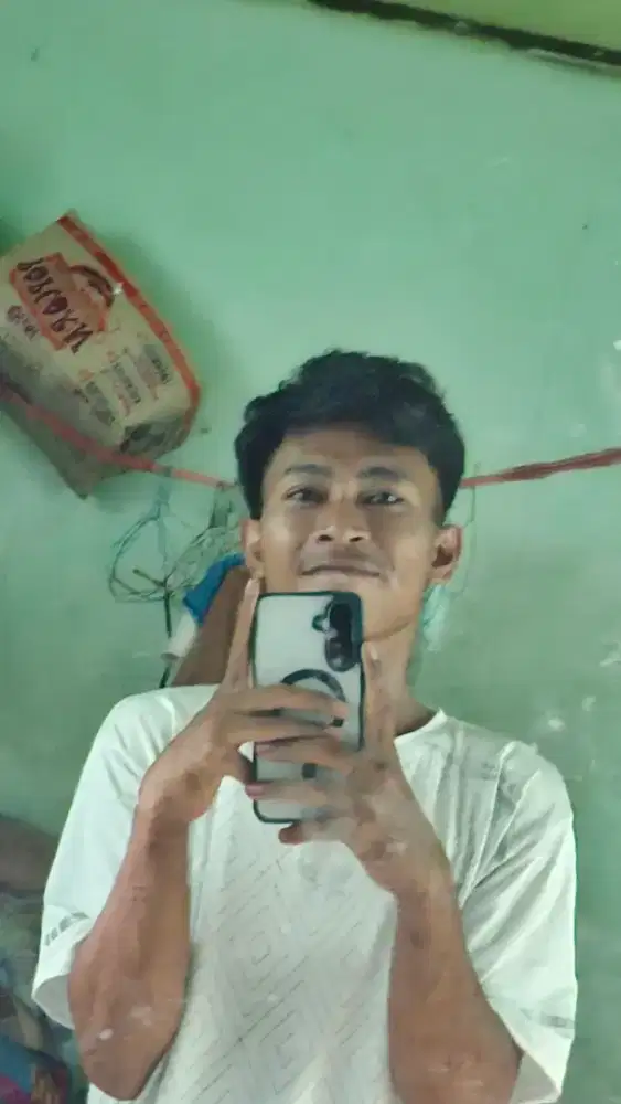 Bagian packer atau picker online shop