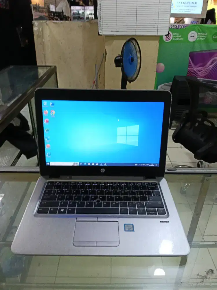 Hp Elitebook 820 G3 intel core i5 Gen 6 ram 8gb SSD 128gb mulus beklit