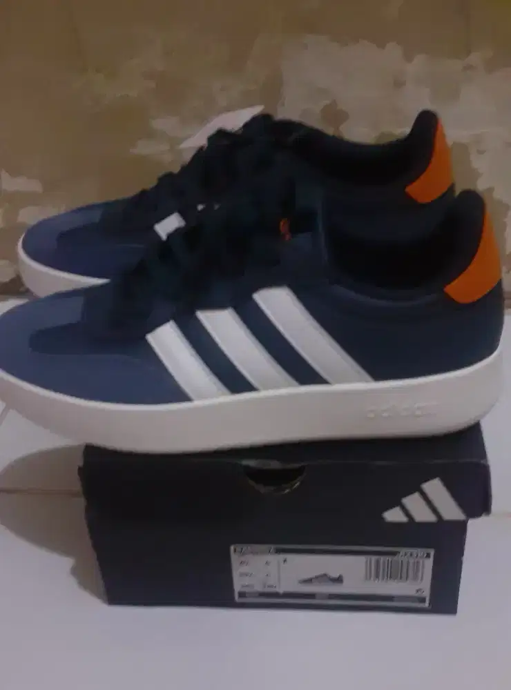 Sepatu Adidas Barreda Biru