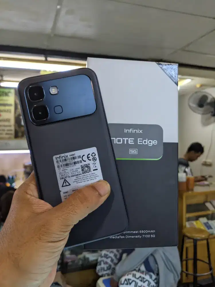 infinix note edge 5G ram 8/256gb