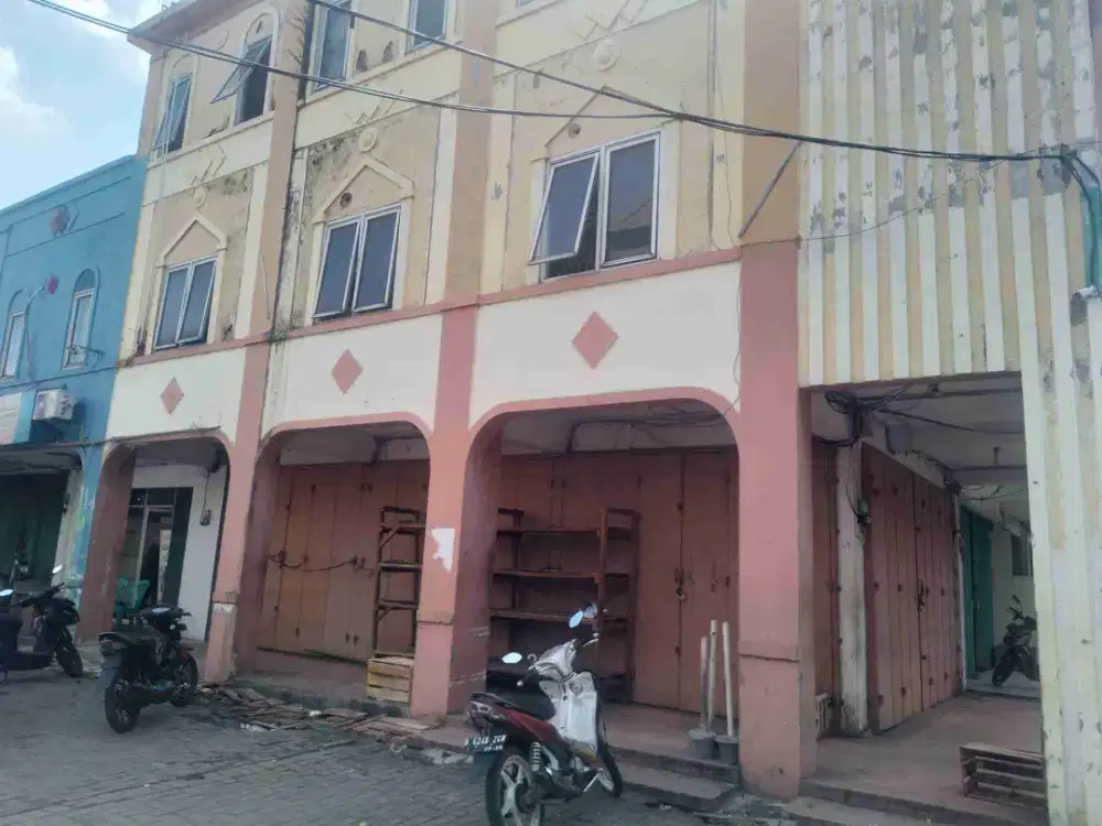 Ruko Siap Usaha Di Pasar Saraswati Ciledug Tangerang ( Posisi di Hook)