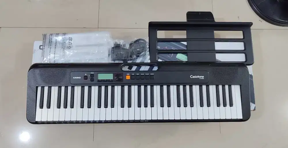 Casio CTS200 bekas lengkap mulus