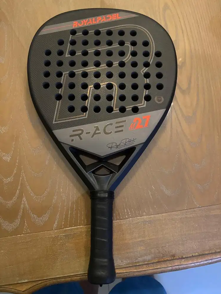 Royal Padel M27 2024 edition