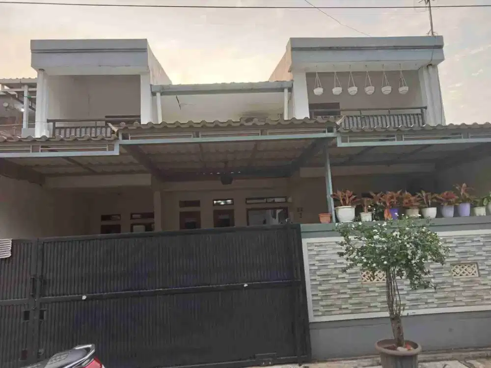 di jual rumah dlm komplek deppen sudah full renovasi