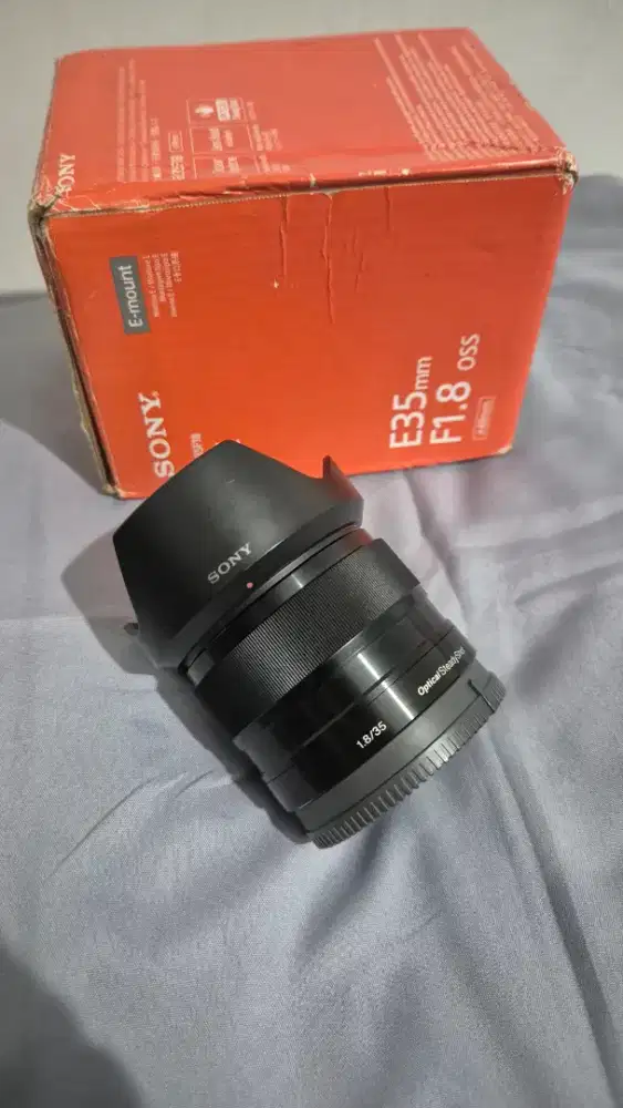 Lensa sony E 35mm F1.8 lengkap sangat mulus