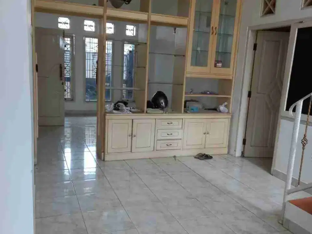 Rumah Sewa Astana Anyar 3 Lantai Strategis Kopo Leuwi Panjang