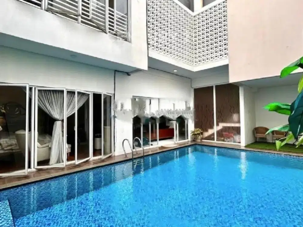 Rumah Premium Jakarta Selatan  Pancoran Liga Mas – Pool + Halaman