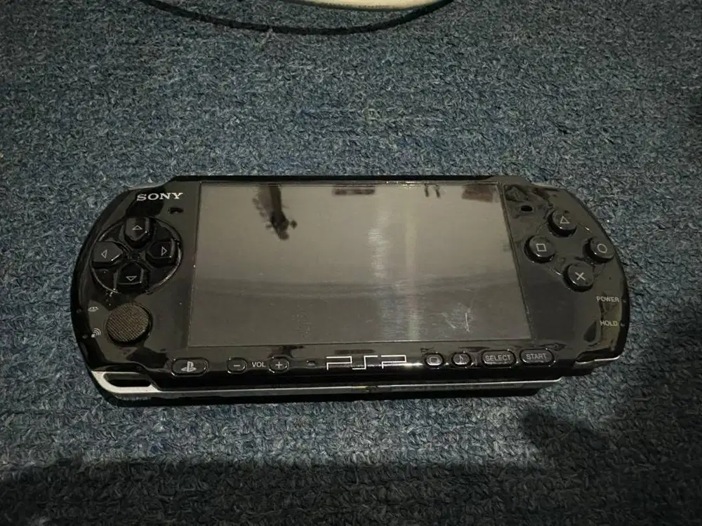 PSP 3000 / 3006 plus memory 8 & 16 GB mulus fullset!
