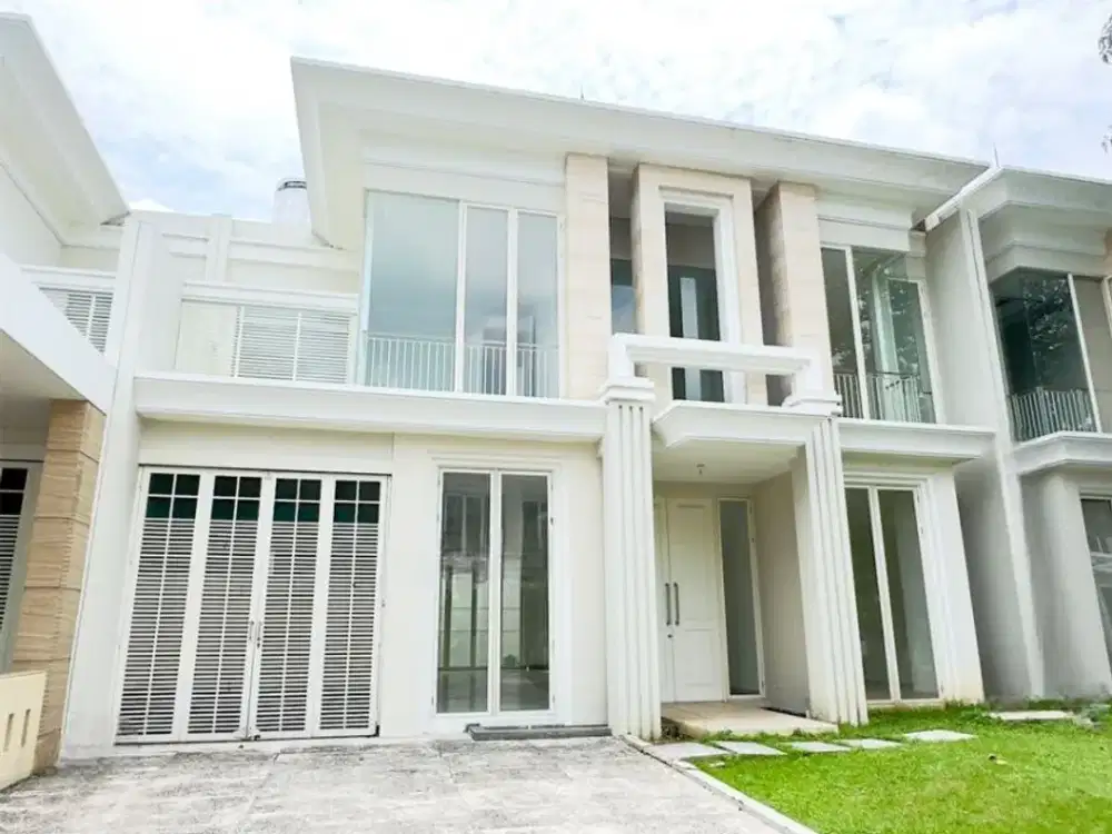 Dijual Rumah Bagus Pol 2 Lantai Mewah di Pakuwon City