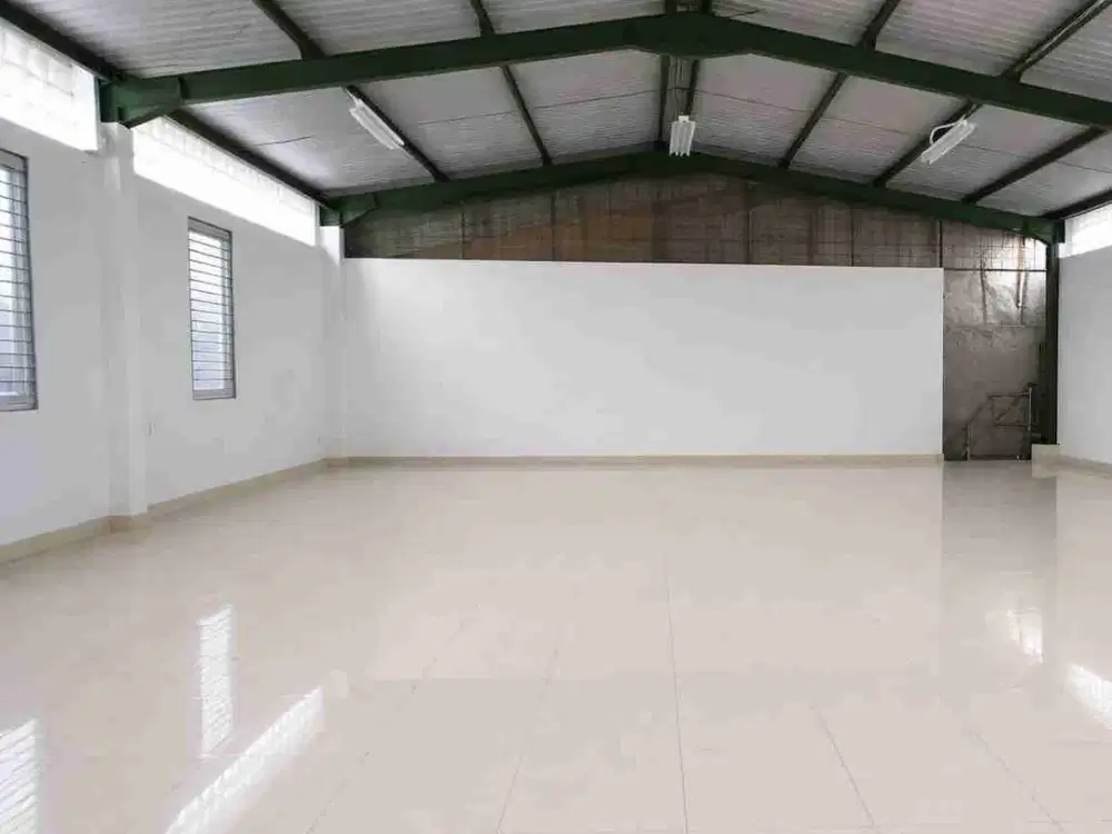 Gudang Bersih Di Kopo 2 lantai 600m² cocok untuk penyimpanan barang bersih