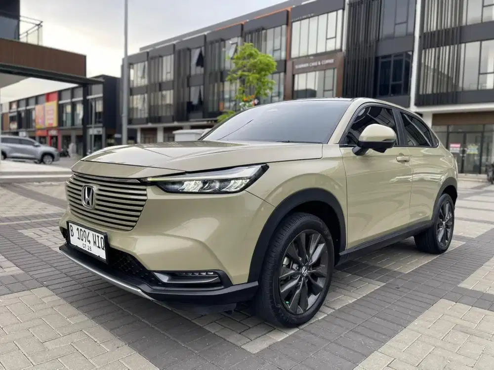 HRV SE 2023 SAND KHAQI KM 40rb RAWATAN TANGAN PERTAMA SIAP PAKAI GRESS