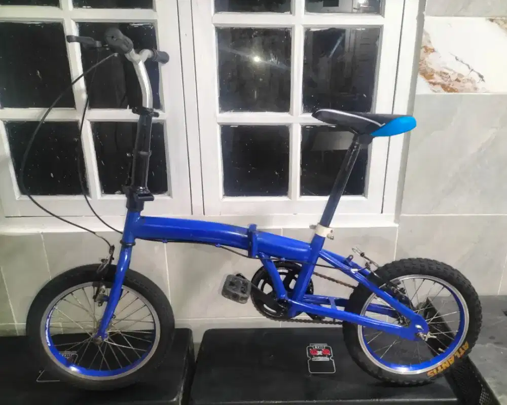 Sepeda lipat ukuran 16 kondisi normal