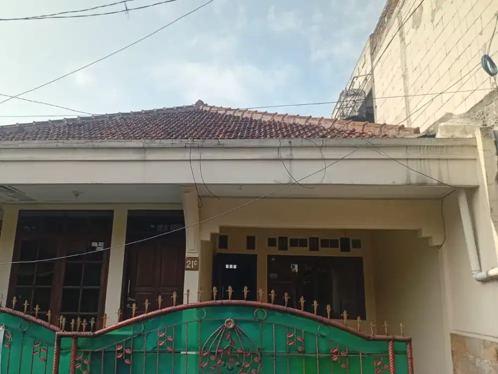 dijual Rumah  Siap Huni cocok untuk usaha kos kosan dekat stt telkom 1.1 m
