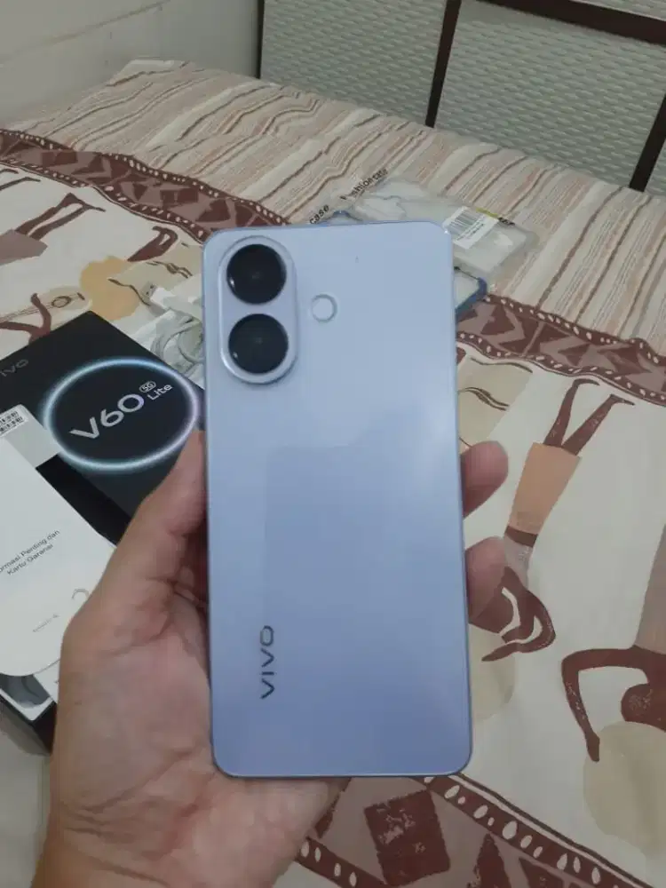 Dijual Vivo V60 Lite 5G Biru, RAM 12GB/512GB, 99% Full Set, Garansi On