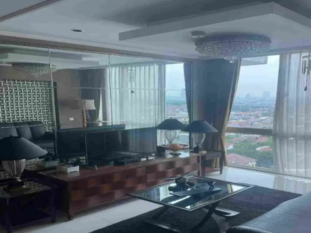 Apartment Ciputra World Surabaya, Tower Via