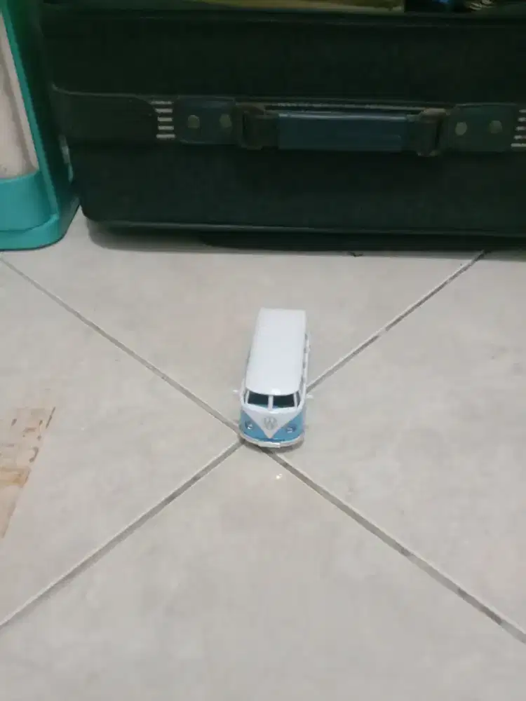 Miniatur diecast model VW combi