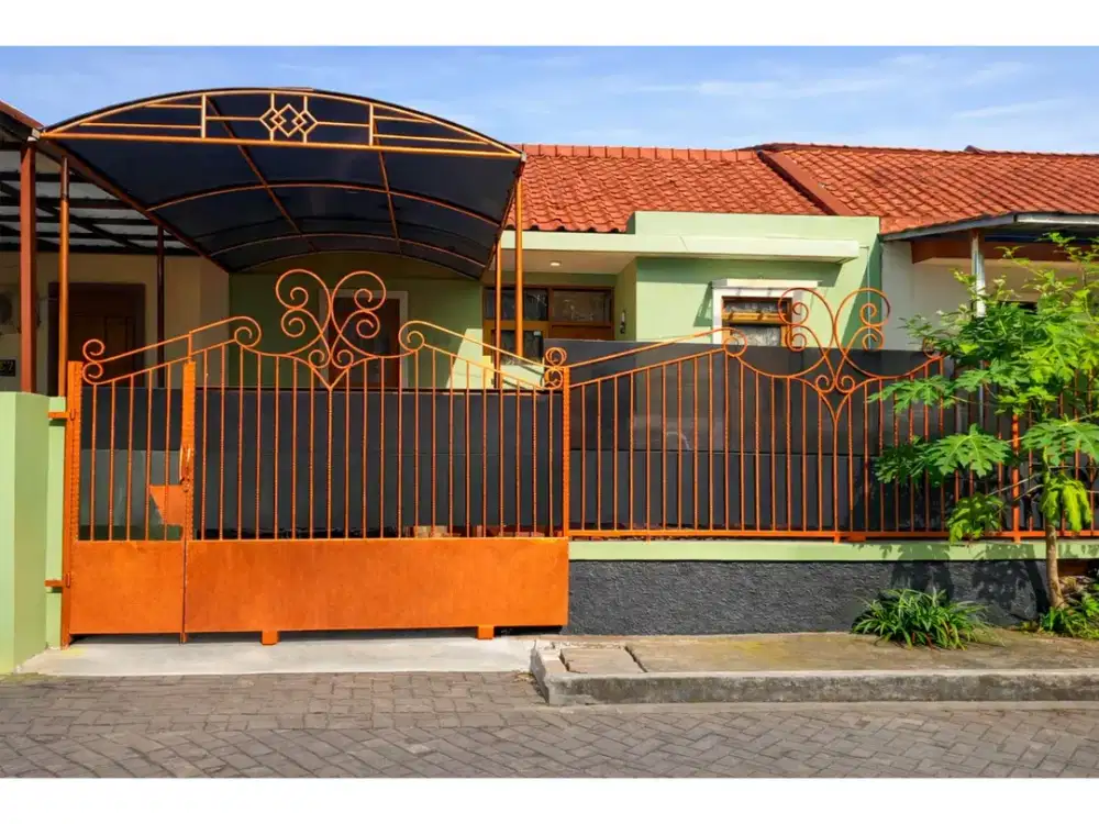 DISEWA RUMAH TAHUNAN BAGUS FURNISH SIAP HUNI DALAM CLUSTER SENTUL CITY