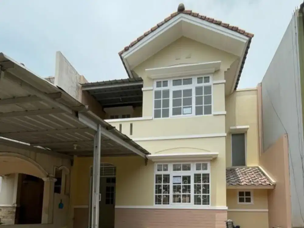 Rumah 2 lantai siap huni di Legenda Wisata