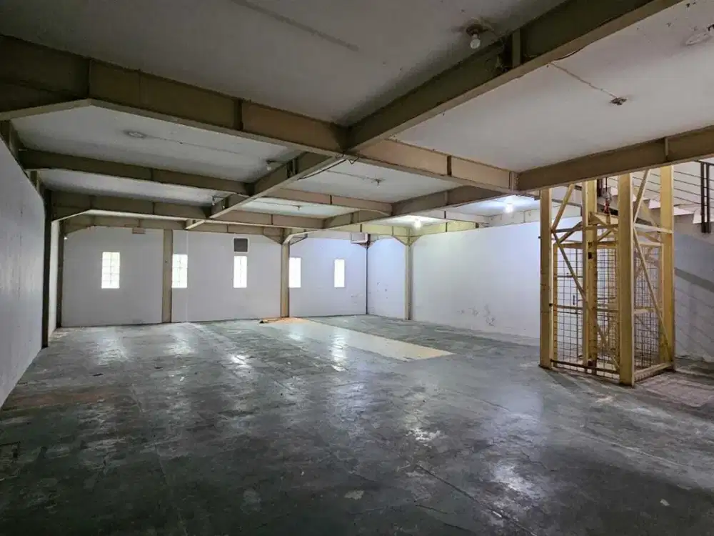 JUAL DI BAWAH NJOP ATAU DISEWAKAN RUKO BLONG ATAU GUDANG - SIAP PAKAI DI DAERAH KURDI MOH. TOHA - ADA LIFT BARANG