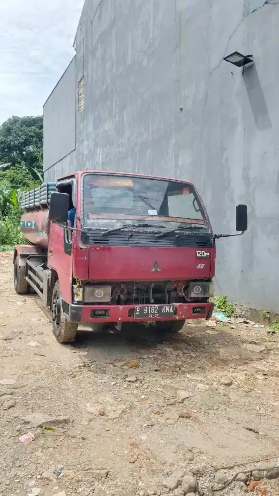 Tangki sedot WC colt diesel FE334 2002 Mitsubishi bagus siap kerja