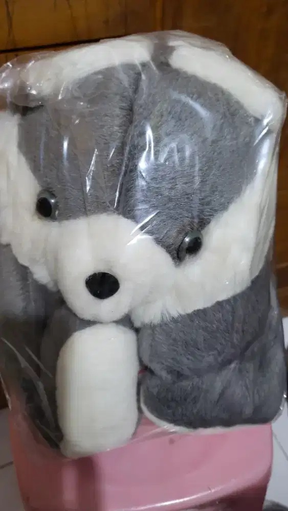 Boneka beruang abu abu