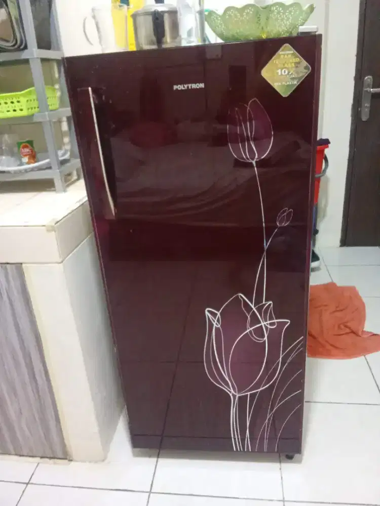 Kulkas Polytron