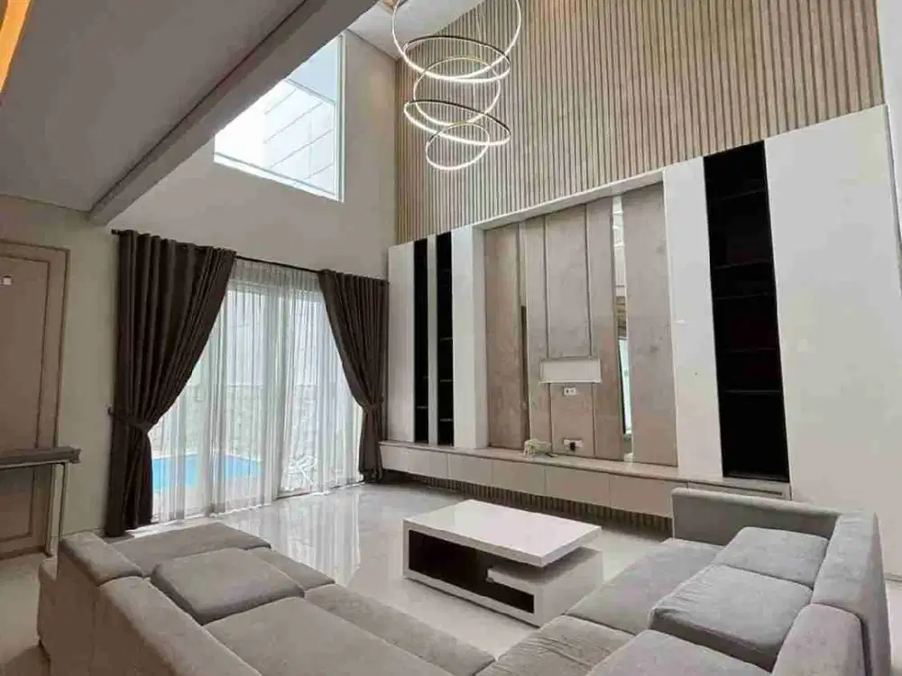 DIJUAL DISEWAKAN RUMAH CITRALAND FULL FURNISH + KOLAM RENANG