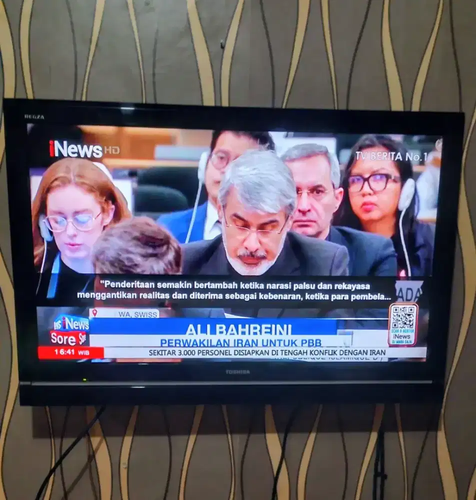 Tv led 40 in Toshiba regza bisa YouTube