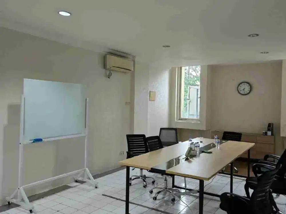 disewakan ruko lantai 3 saja di jl raya bulevar kelapa gading jakarta utara