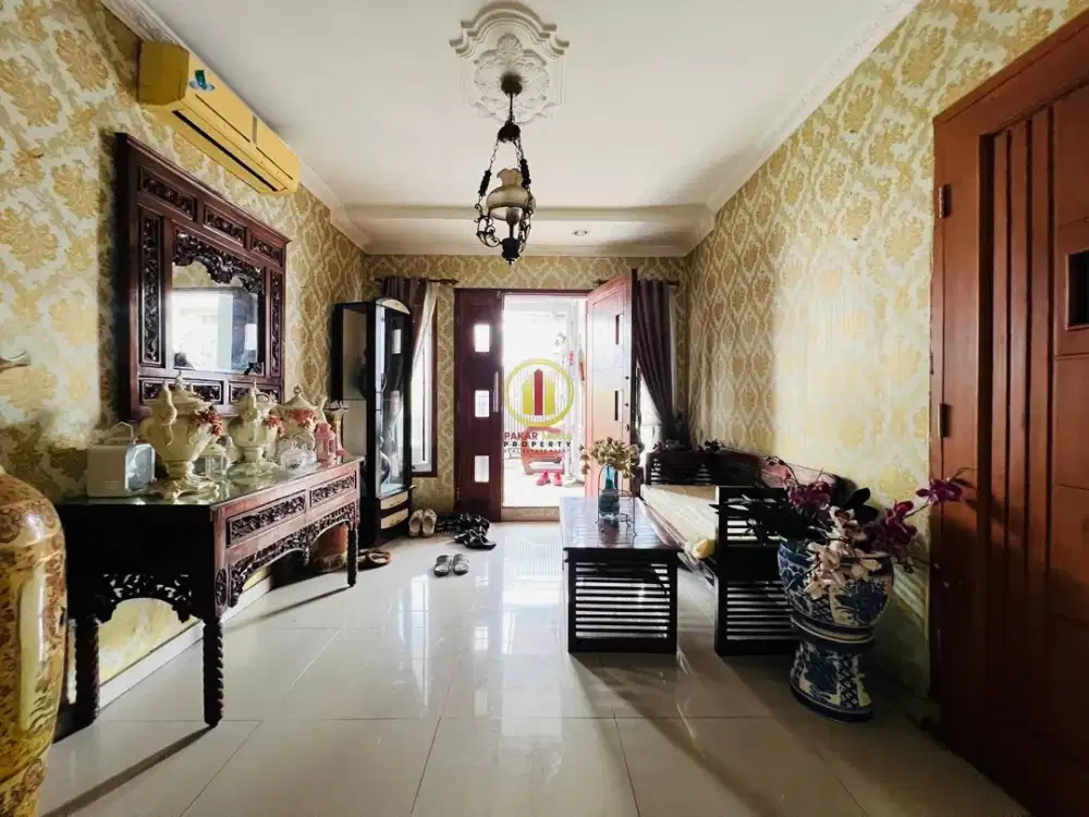 Rumah siap huni  2 Lantai Muka Lebar 12m di Turangga, Harga Di Bawah Pasar