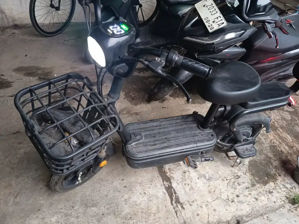 Sepeda listrik wmoto