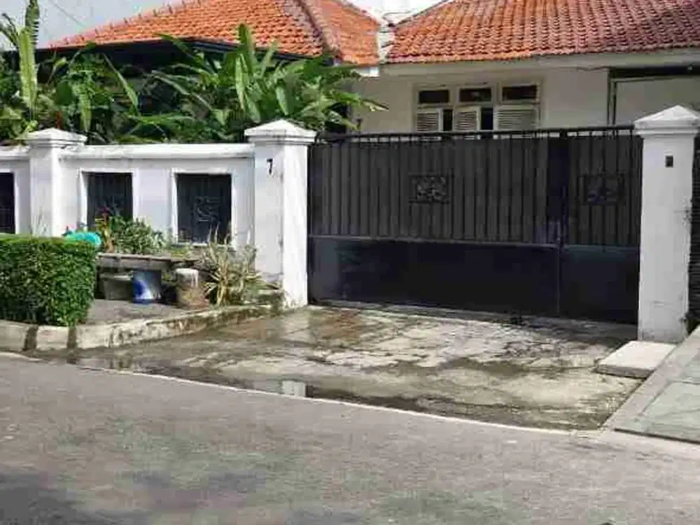 Disewakan / Dijual Rumah luas tanah 894m2, Cocok u/ kantor Menteng Jakarta Pusat