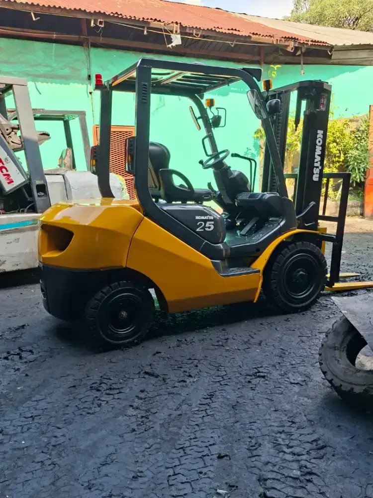 Forklift Komatsu 2,5 Ton,Tiang 3 Meter,Matic,FD25-17,Tahun 2018